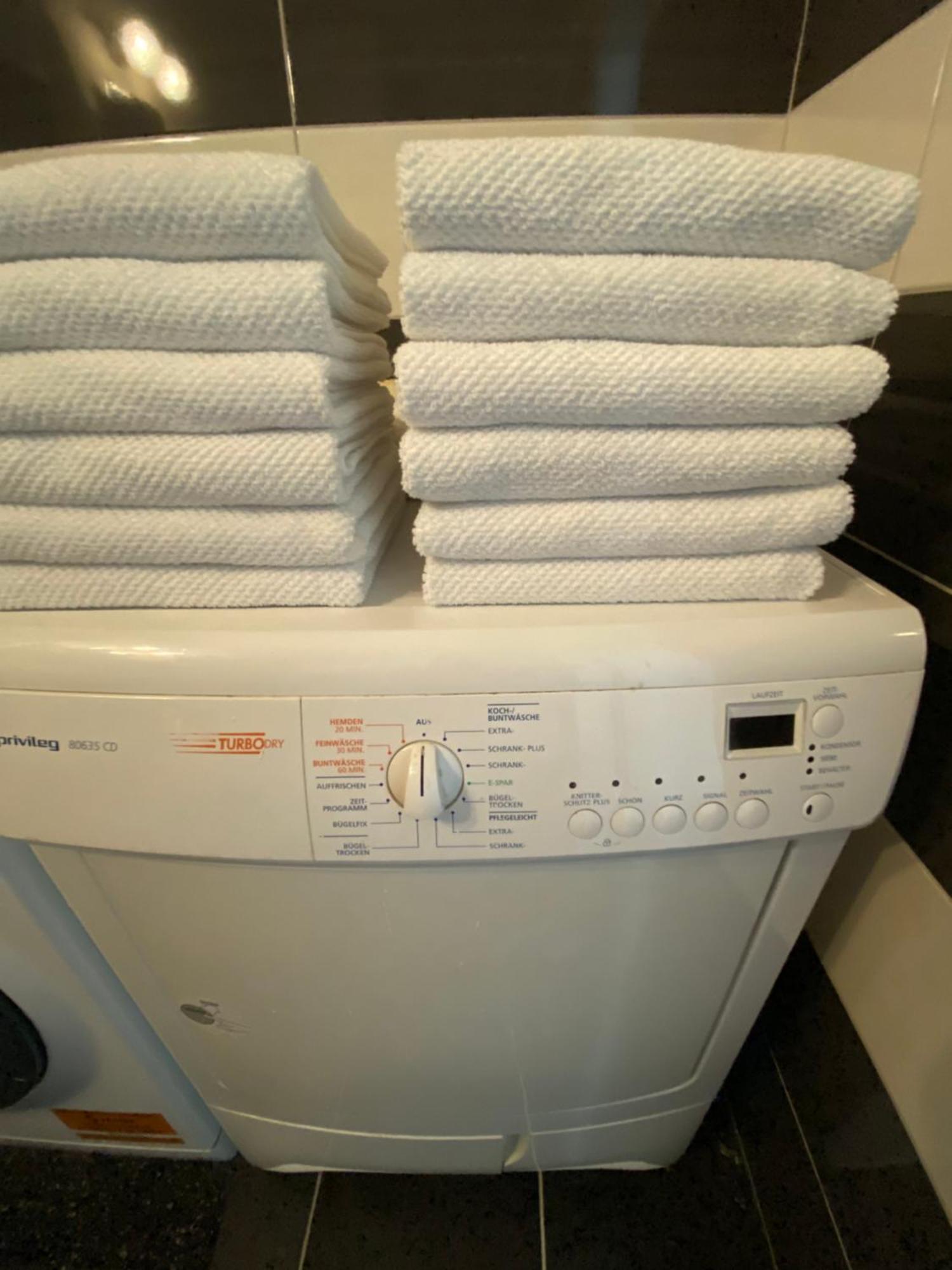 Wunderschoene Ferienwohnung! 1 Appartement Düsseldorf